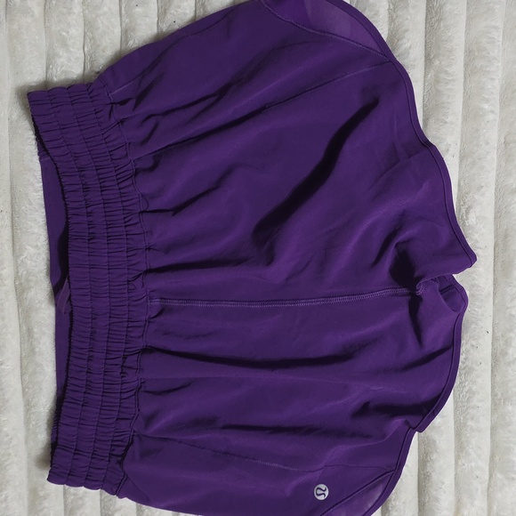 Lululemon Hotty Hot HR Short 2.5" Lined - Picture 2 of 3